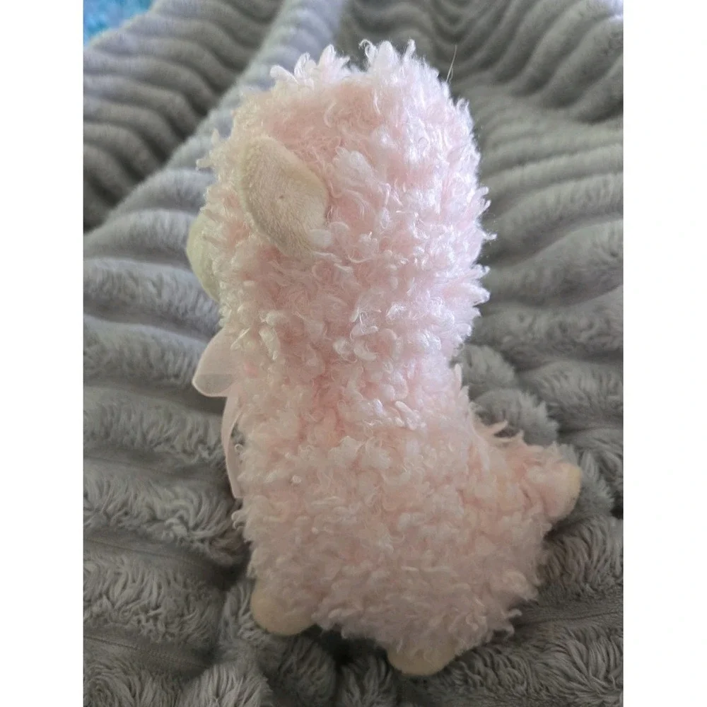 Hugfun Pink Llama 8